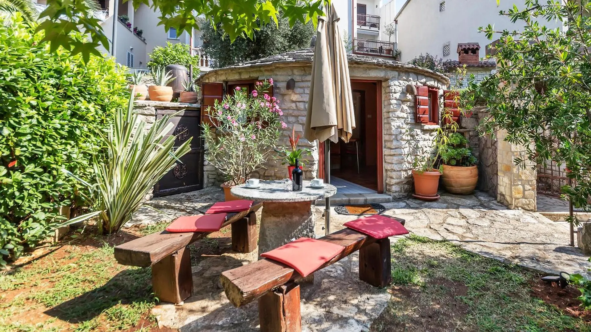 Amazing Home In Pula With Wifi
